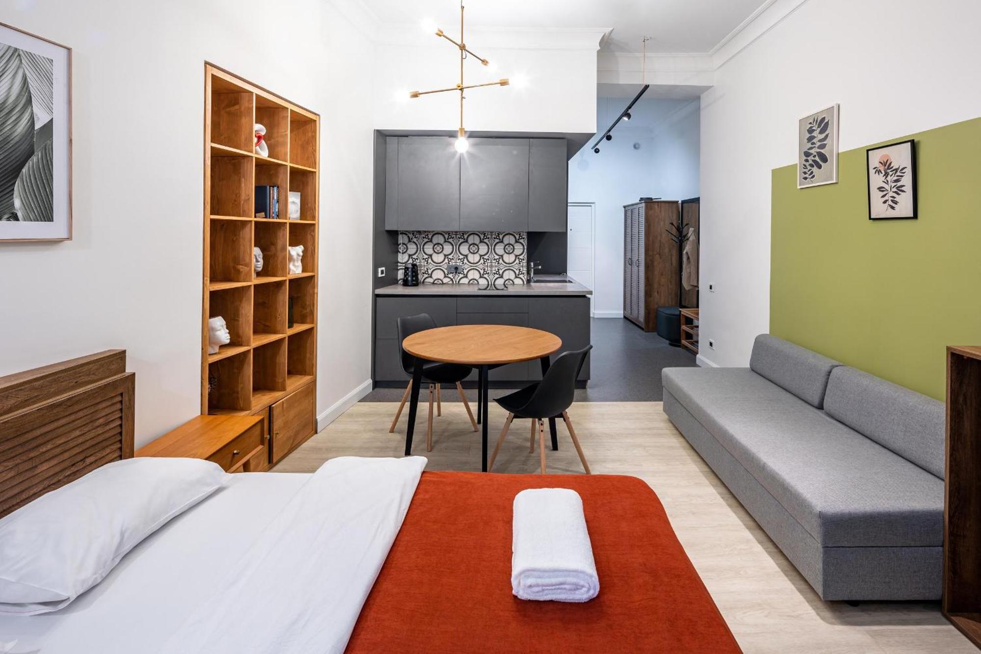 Apartamenty On Knyazya Romana Leópolis Exterior foto